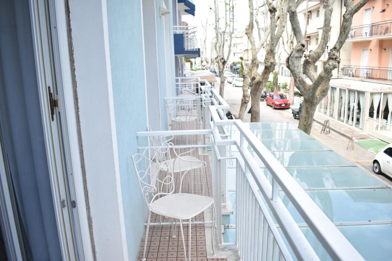 Hotel Ginevra E Residence Cattolica Eksteriør billede