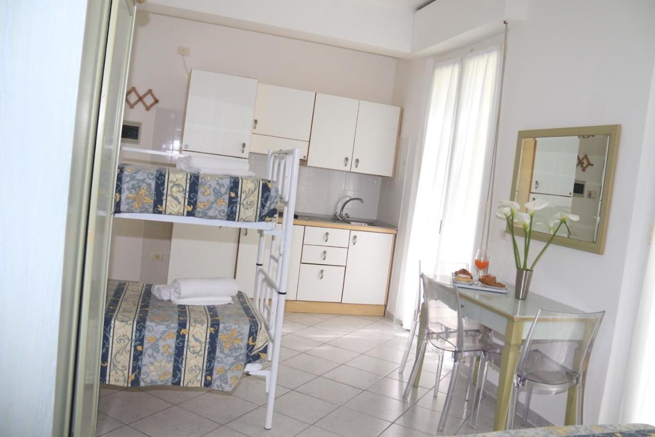 Hotel Ginevra E Residence Cattolica Eksteriør billede