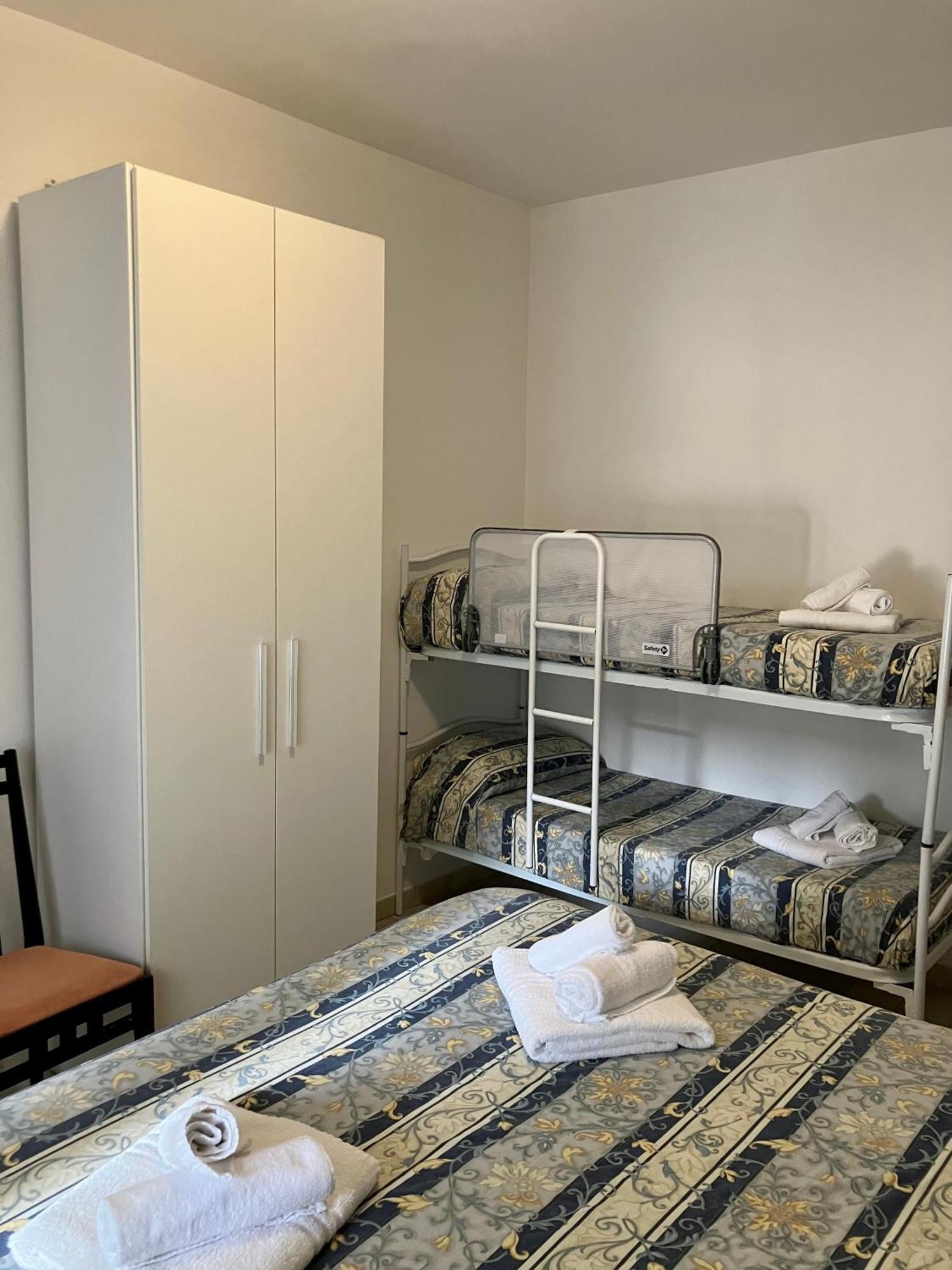 Hotel Ginevra E Residence Cattolica Eksteriør billede